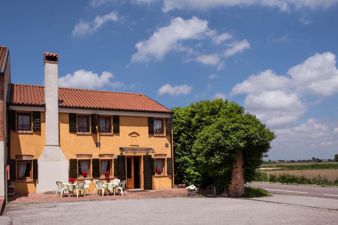 Agriturismo Le 4 Rose Vescovana Kültér fotó